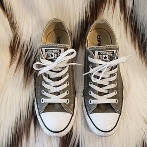 Converse gray low top sneakers